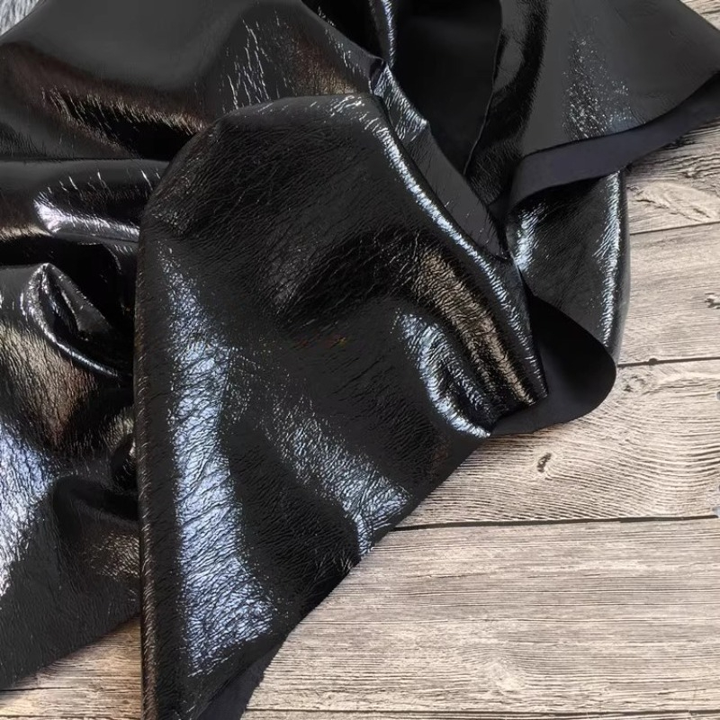 순수 블랙 텍스처 PU 가죽 광택 가죽 코트 디자이너  - Home Textiles Wholesale 리뷰 및 가격